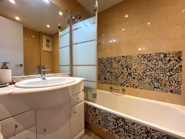 Apartamento de 2 habitaciones en Cala Vinyes / Cala Vinyas / Cala Viñas, Calvià en alquiler con garaje - 2.000 € (Ref: 9402546)