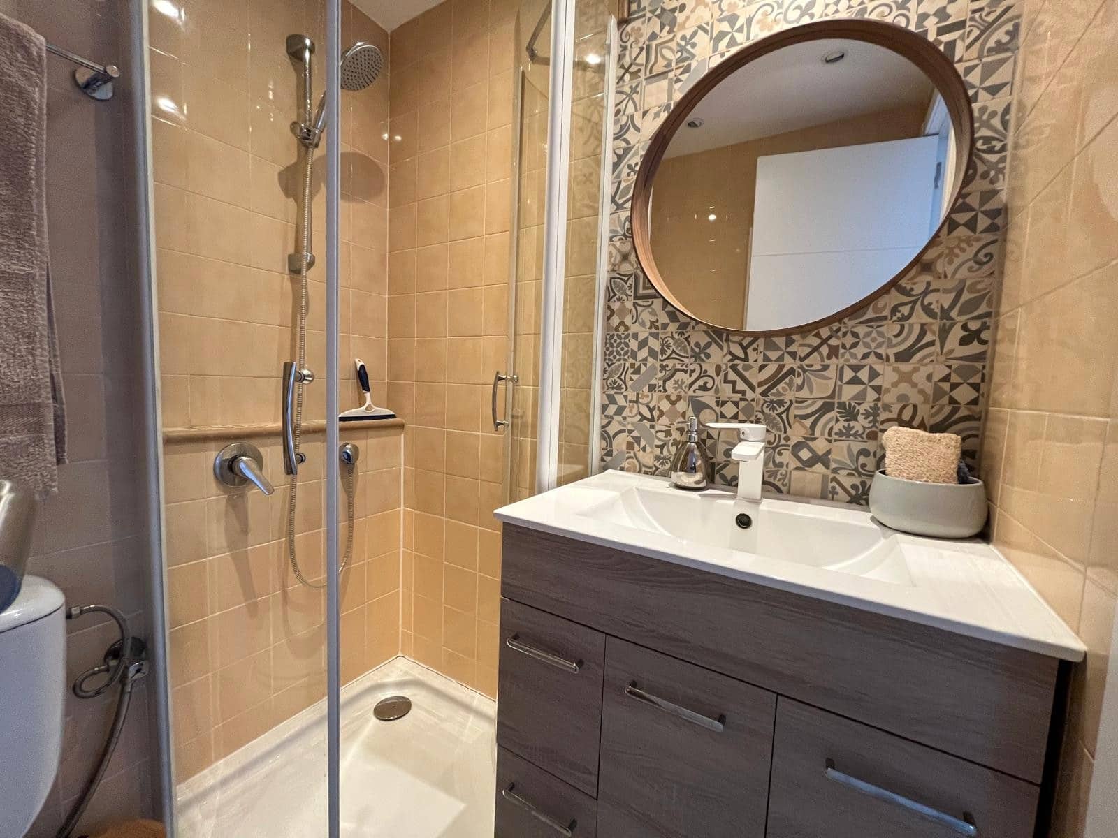 2 bedroom Apartment for rent in Cala Vinyes / Cala Vinyas / Cala Vinas with garage - € 2,000 (Ref: 9402546)