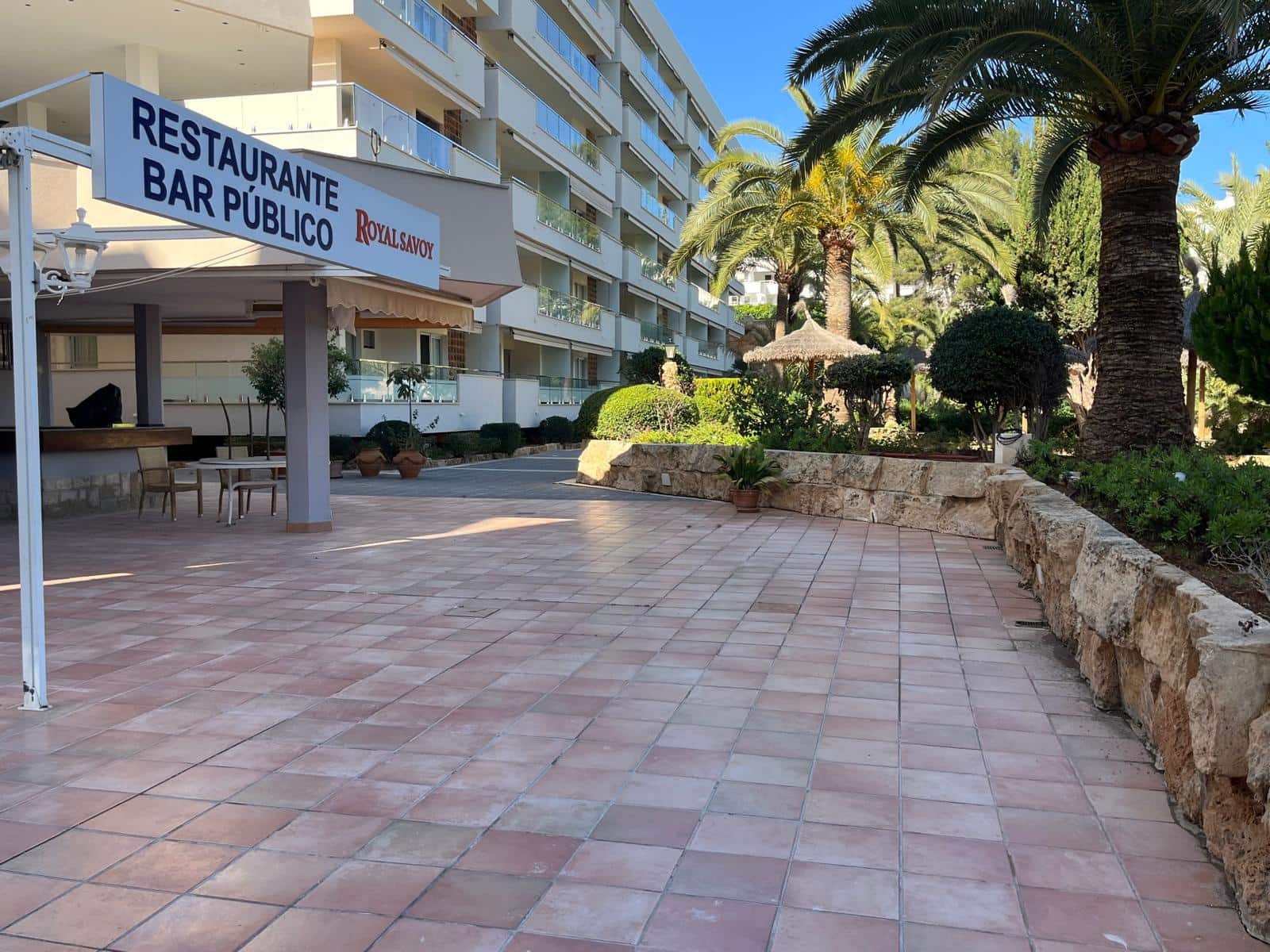 2 bedroom Apartment for rent in Cala Vinyes / Cala Vinyas / Cala Vinas with garage - € 2,000 (Ref: 9402546)