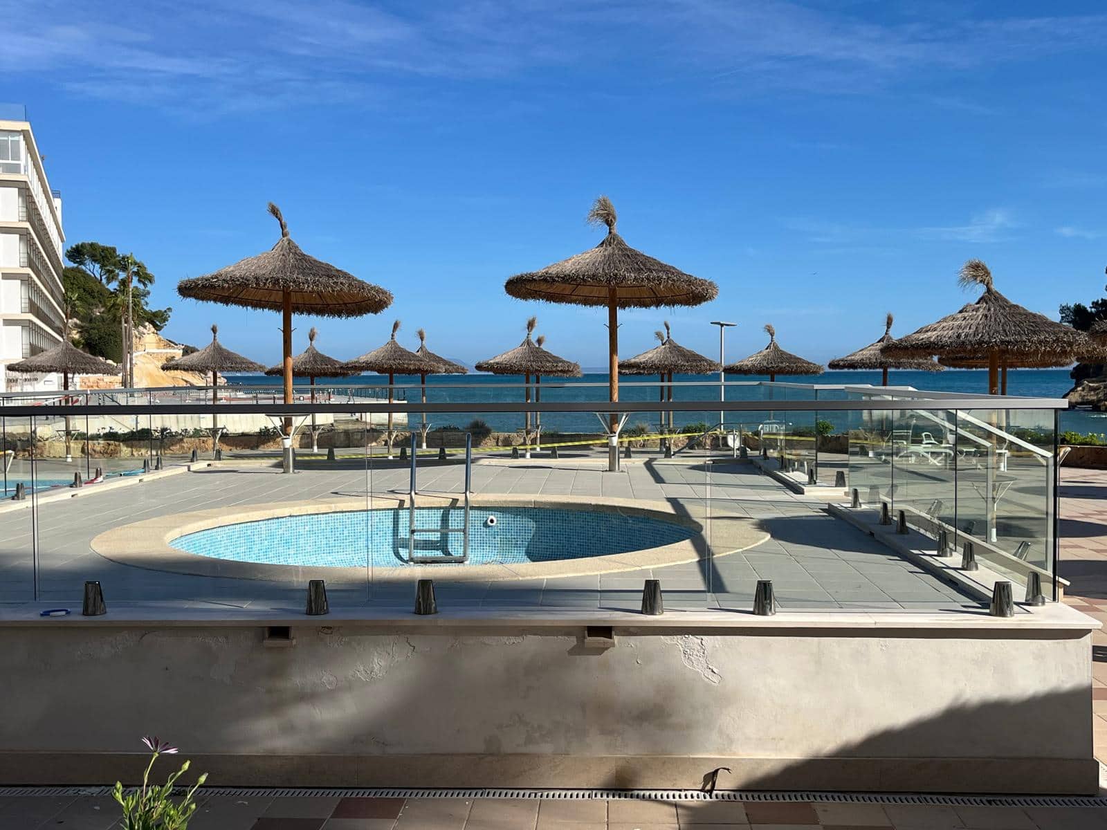 2 bedroom Apartment for rent in Cala Vinyes / Cala Vinyas / Cala Vinas with garage - € 2,000 (Ref: 9402546)