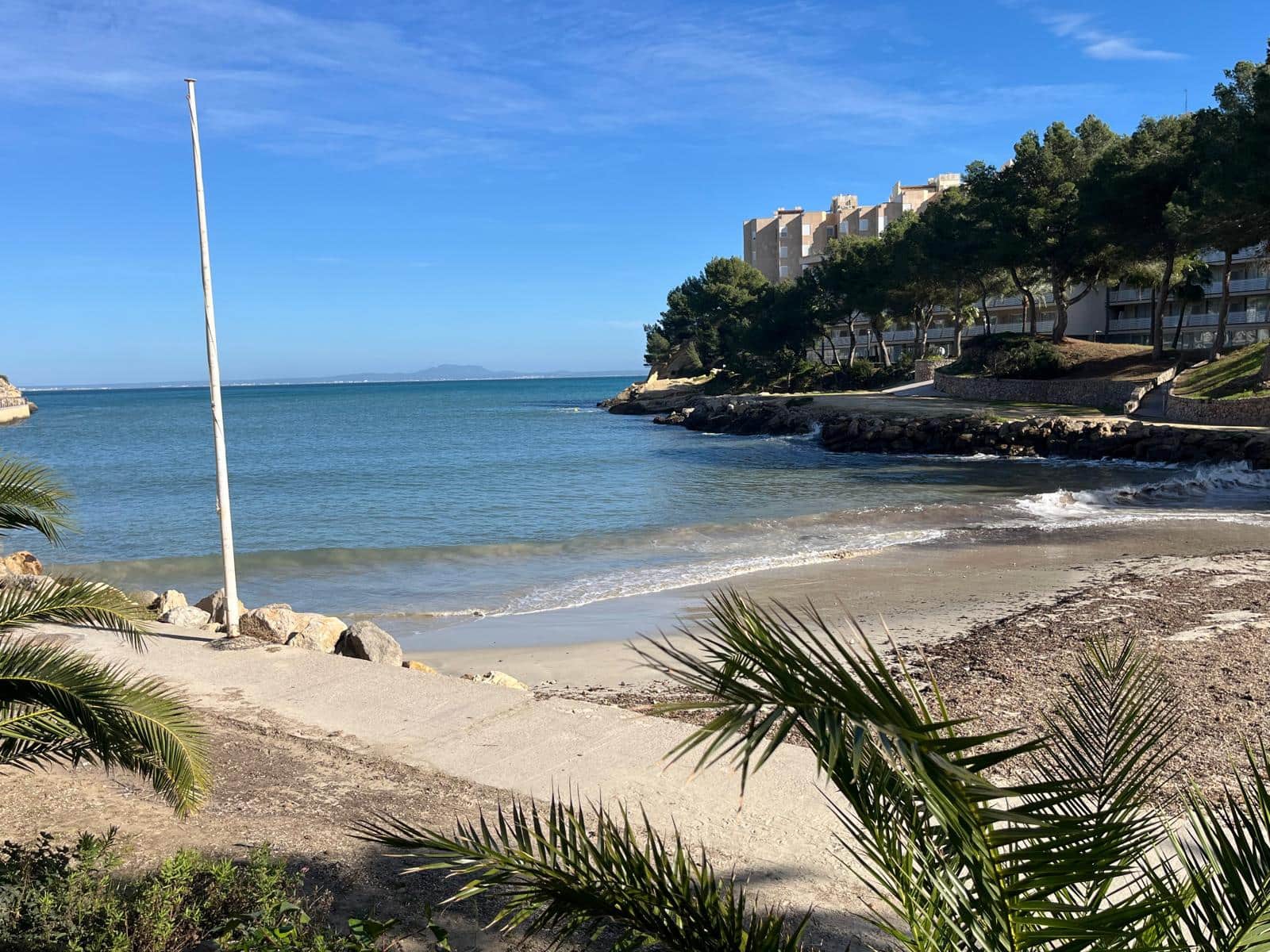 2 bedroom Apartment for rent in Cala Vinyes / Cala Vinyas / Cala Vinas with garage - € 2,000 (Ref: 9402546)