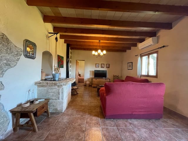 4 bedroom Finca/Country House for sale in Sencelles with pool garage - € 1,695,000 (Ref: 9405872)