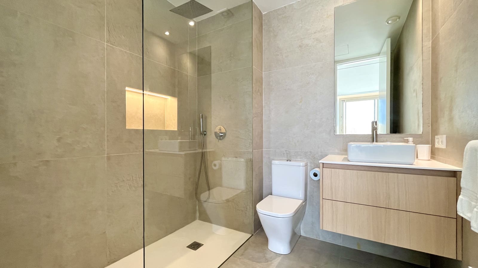 2 sovrum Semi-fristående Villa att hyra i Son Serra de Marina med pool - 2 300 € (Ref: 9410217)