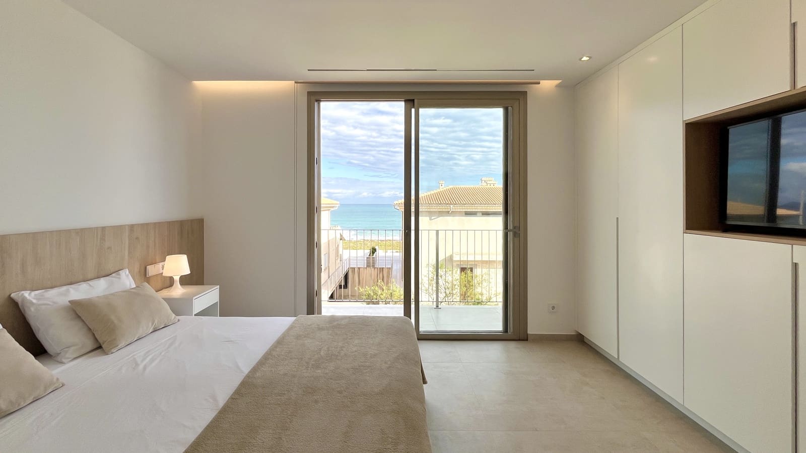 2 soveværelse Semi-Rækkehus til leje i Son Serra de Marina med swimmingpool - € 2.300 (Ref: 9410218)