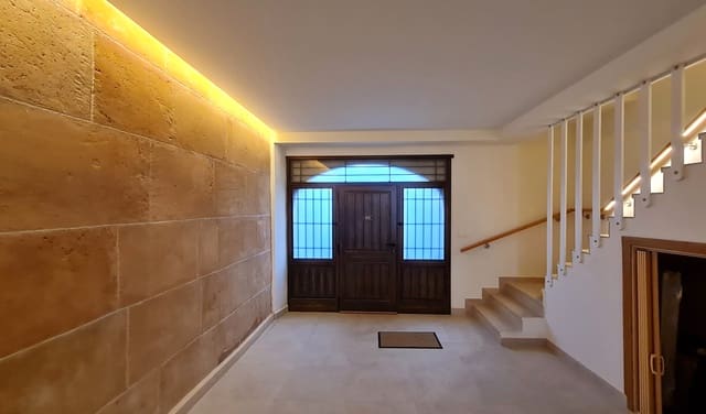 2 bedroom Townhouse for sale in Porreres with garage - € 535,000 (Ref: 9410219)