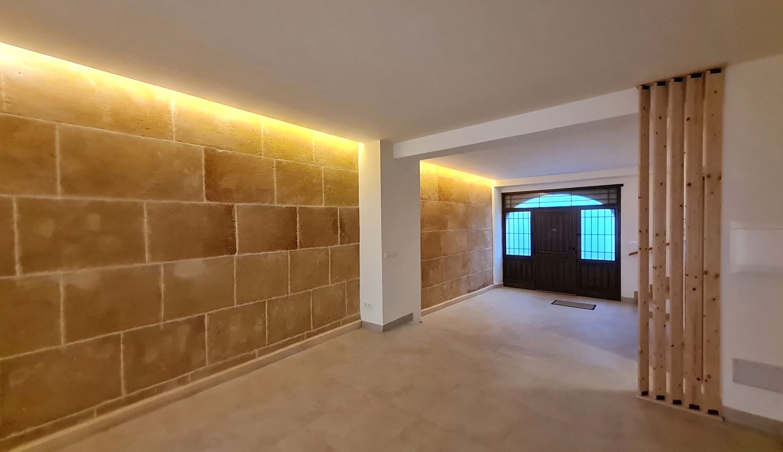 2 bedroom Townhouse for sale in Porreres with garage - € 535,000 (Ref: 9410219)