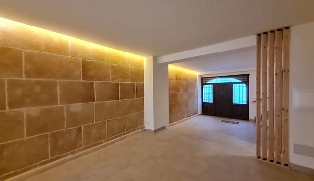 2 bedroom Townhouse for sale in Porreres with garage - € 535,000 (Ref: 9410219)