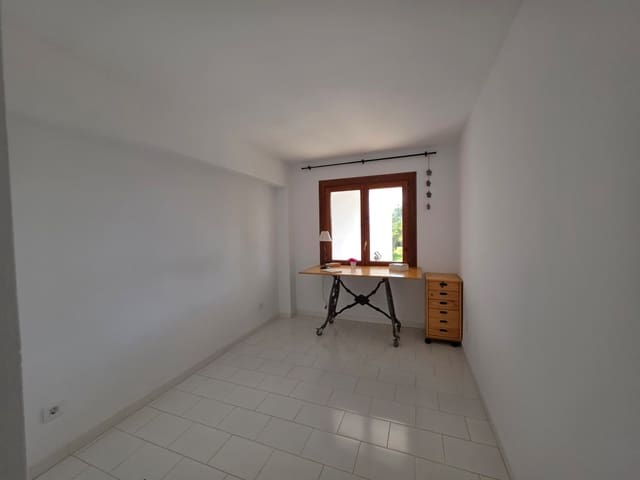 3 sypialnia Willa do wynajęcia w Santa Eugènia z garażem - 2 000 € (Ref: 9413089)