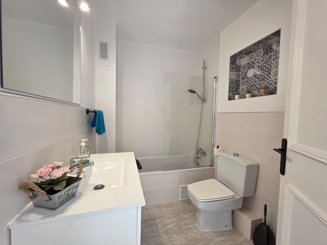 3 sypialnia Willa do wynajęcia w Santa Eugènia z garażem - 2 000 € (Ref: 9413089)