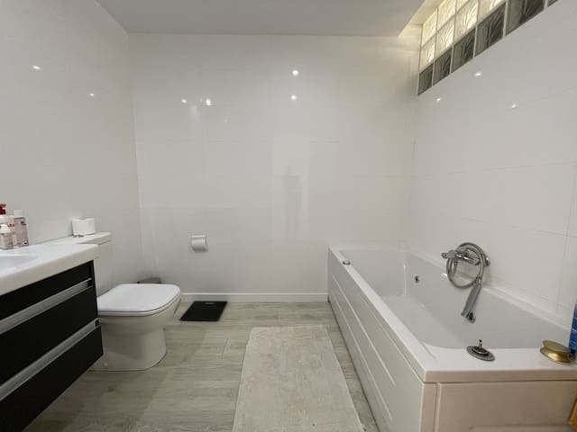 2 soveværelse Lejlighed til leje i Portals Nous, Calvià med garage - € 3.700 (Ref: 9413090)