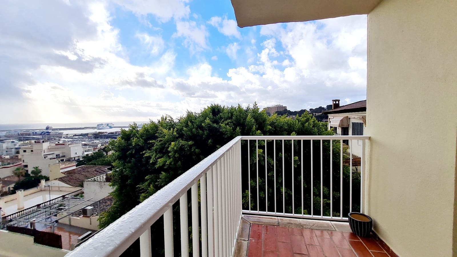 2 soverom Leilighet til leie i Palma de Mallorca med garasje - € 1 500 (Ref: 9413091)