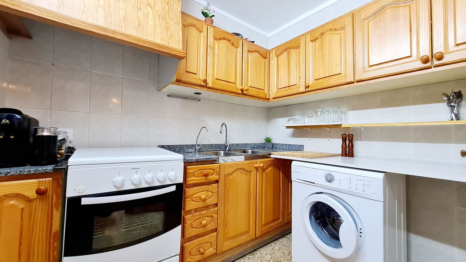 2 soverom Leilighet til leie i Palma de Mallorca med garasje - € 1 500 (Ref: 9413091)