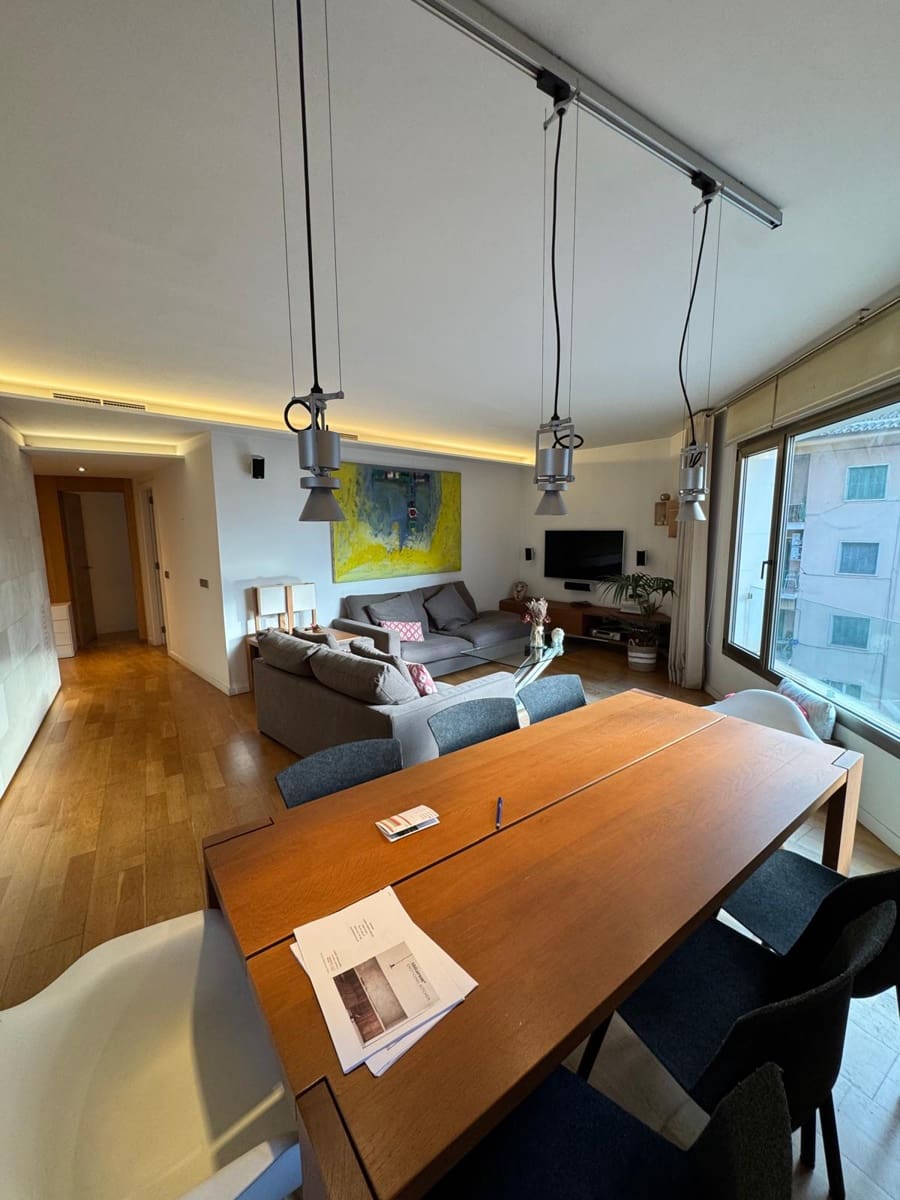 2 soverom Leilighet til leie i Palma de Mallorca med garasje - € 2 200 (Ref: 9418808)