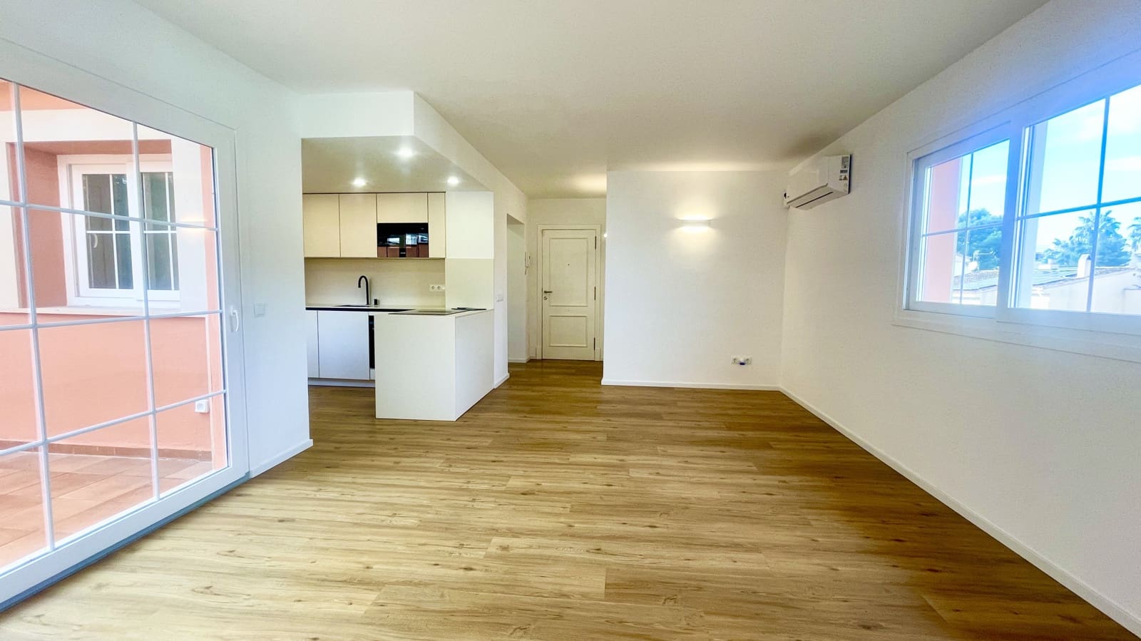 2 bedroom Penthouse for rent in Llucmajor with garage - € 3,200 (Ref: 9418809)