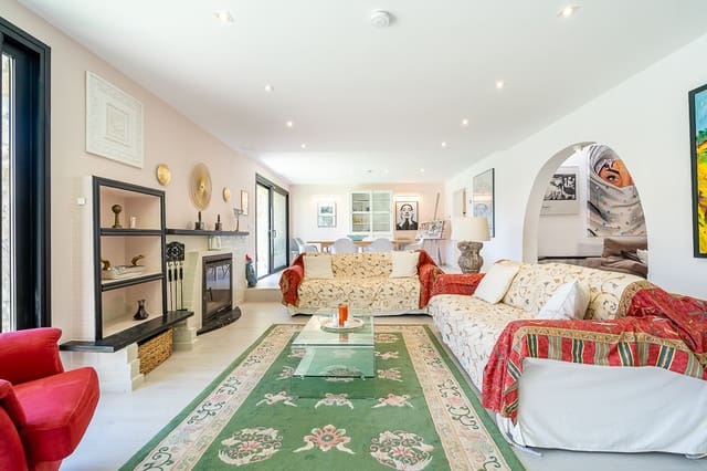 3 slaapkamer Villa te koop in Playas de Muro / Platges de Muro, Muro met garage - € 895.000 (Ref: 9421648)