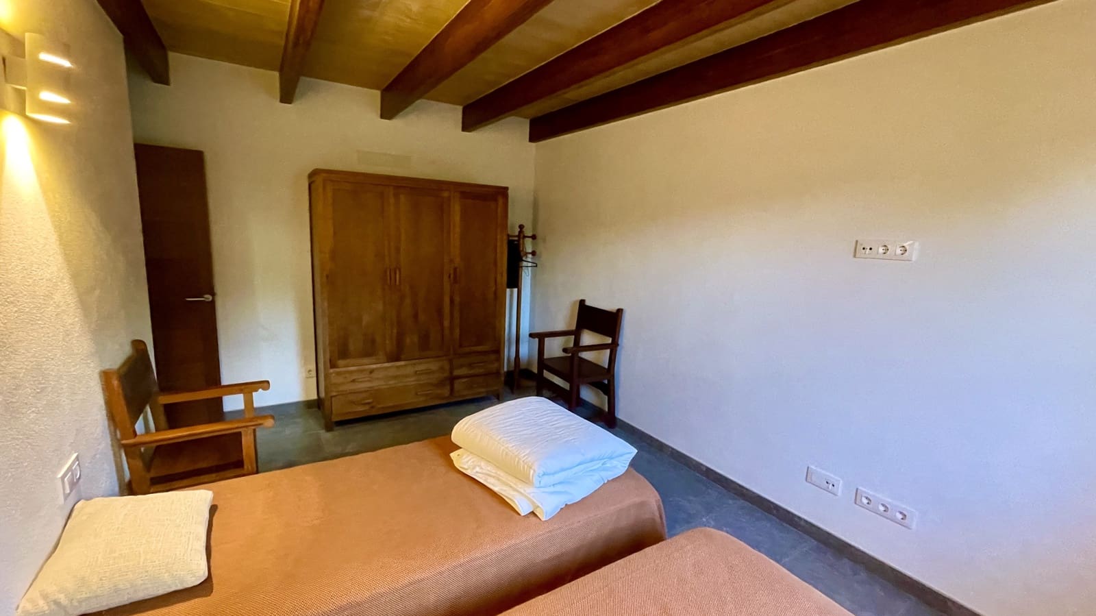 3 soveværelse Finca/Landehus til leje i Llubi med swimmingpool garage - € 2.000 (Ref: 9432703)