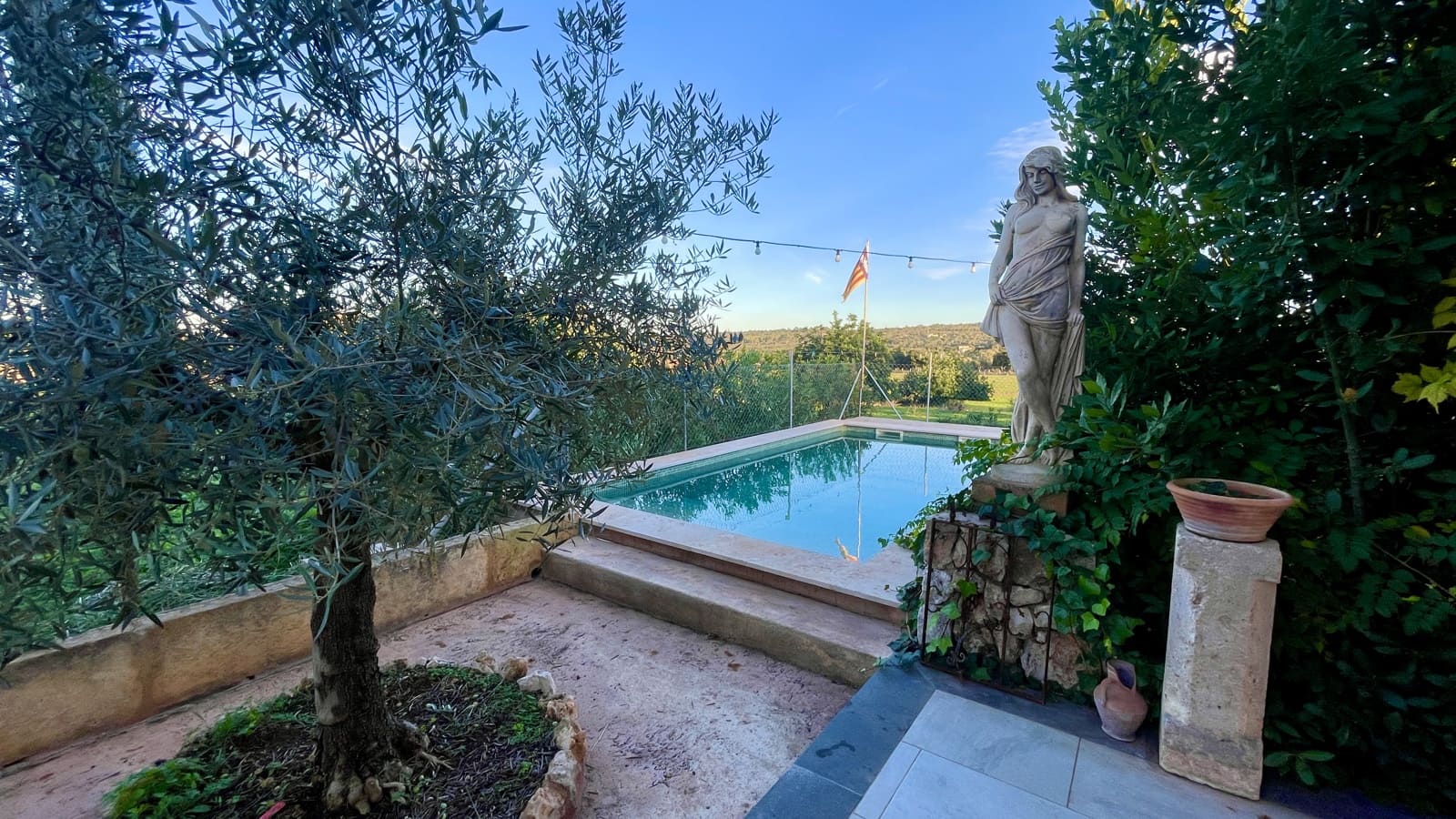 3 soveværelse Finca/Landehus til leje i Llubi med swimmingpool garage - € 2.000 (Ref: 9432703)