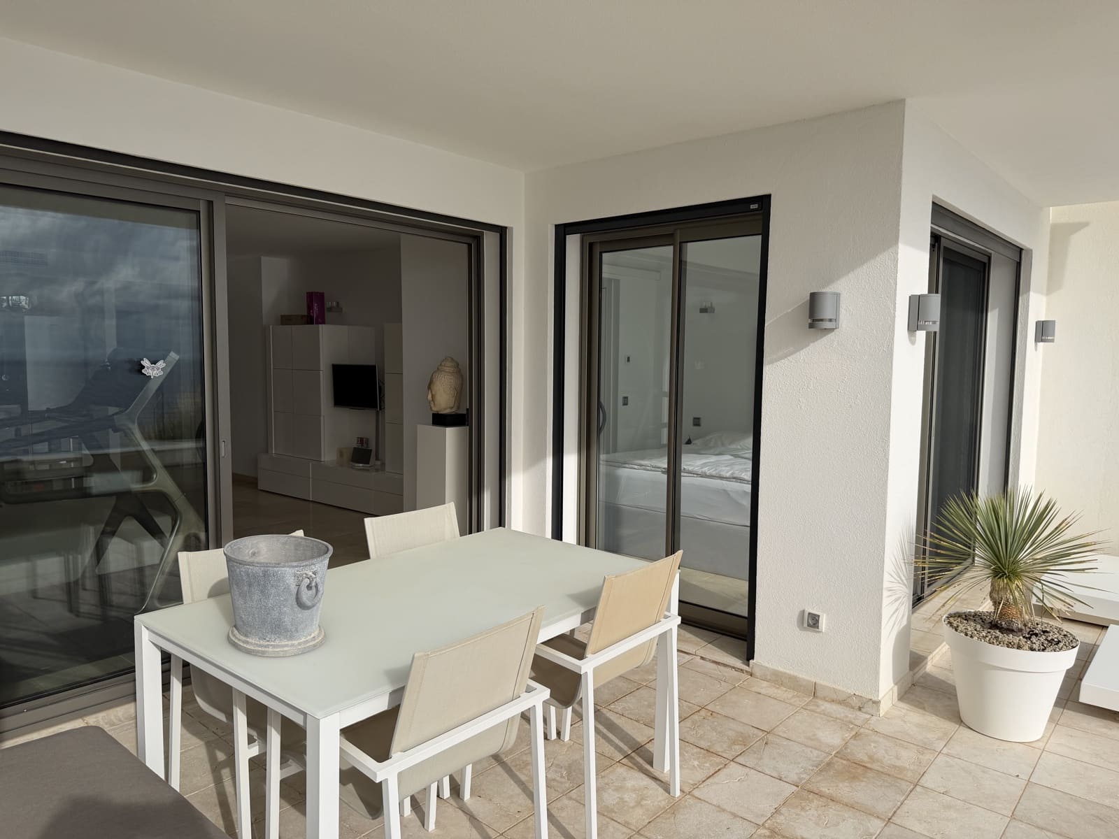 2 bedroom Apartment for sale in Puerto de Andratx with garage - € 1,699,000 (Ref: 9436435)