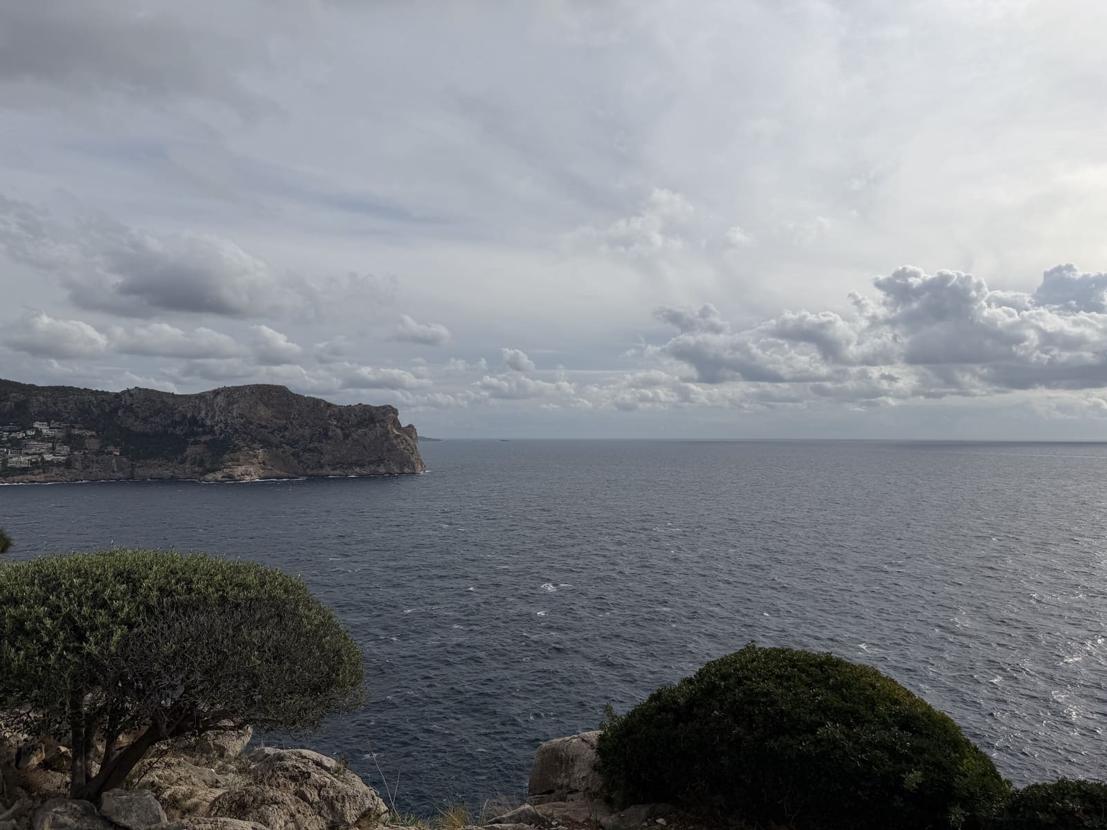 2 bedroom Apartment for sale in Puerto de Andratx with garage - € 1,699,000 (Ref: 9436435)