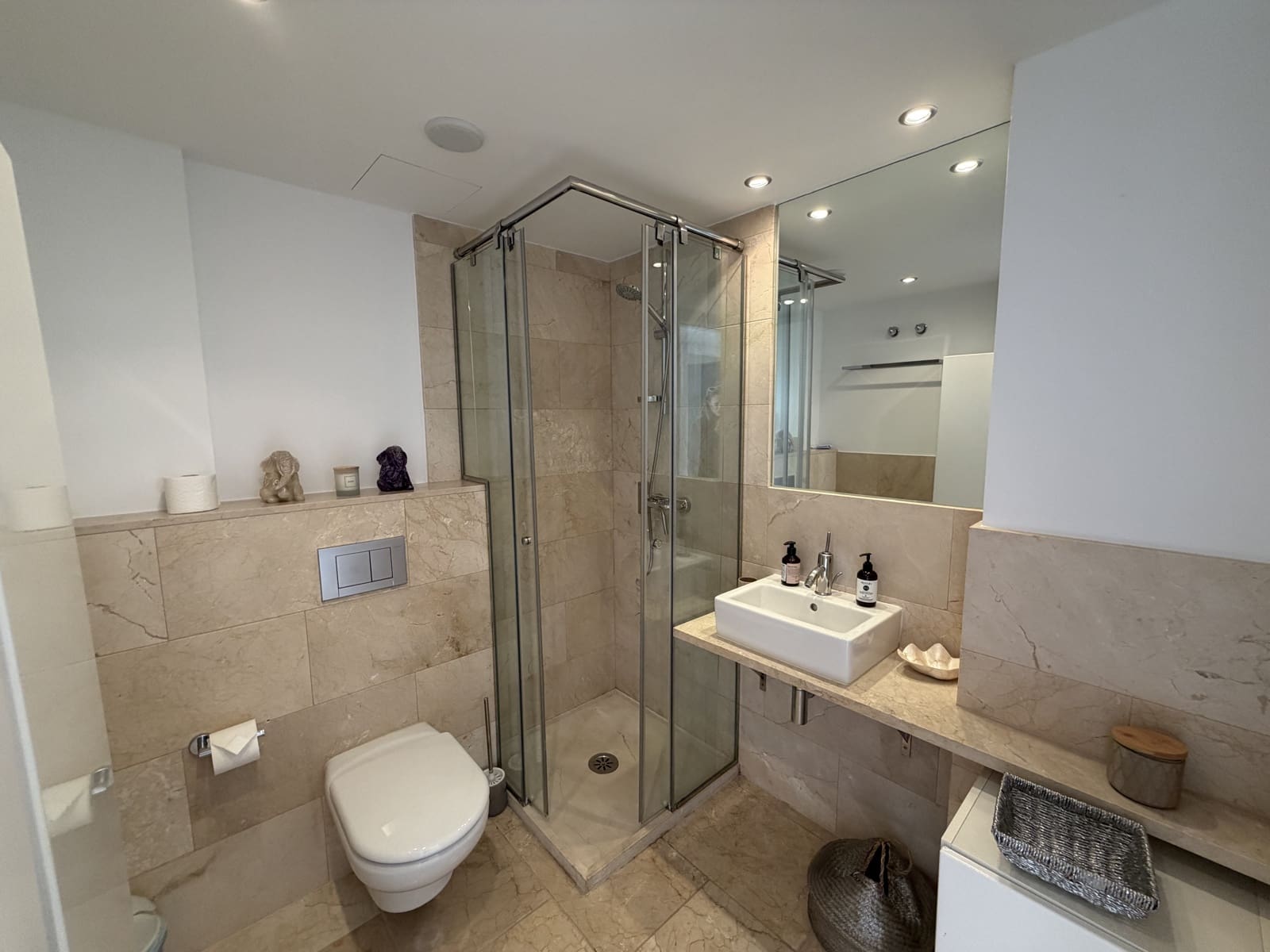 2 bedroom Apartment for sale in Puerto de Andratx with garage - € 1,699,000 (Ref: 9436435)