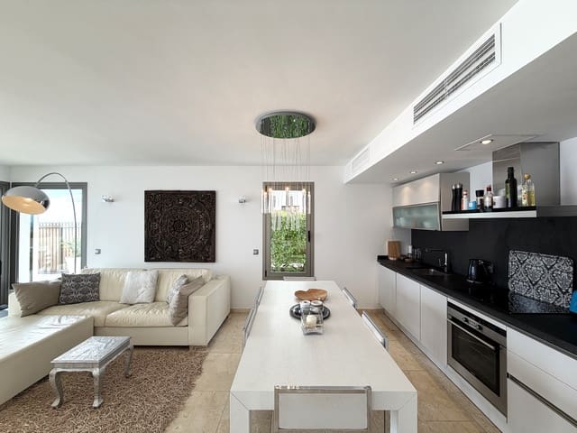 2 soveværelse Lejlighed til salg i Puerto de Andratx, Andratx med garage - € 1.699.000 (Ref: 9436435)