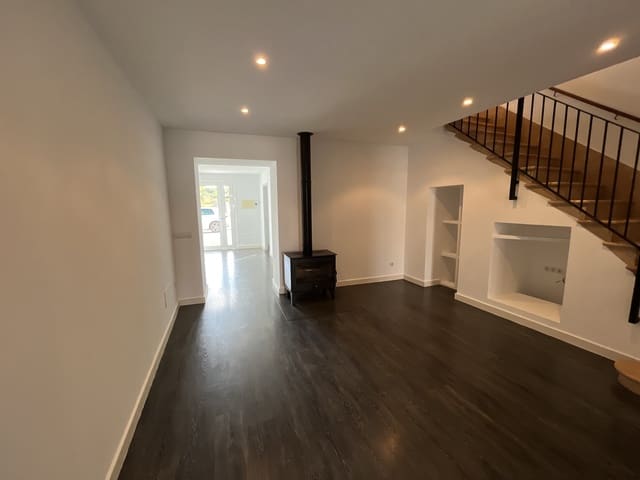 3 quarto Moradia Geminada para arrendar em Llubí com piscina - 1 800 € (Ref: 9447245)