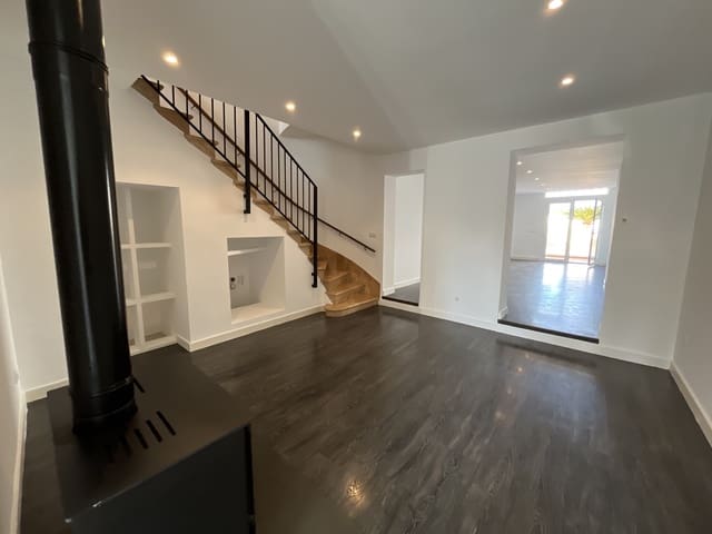 3 quarto Moradia Geminada para arrendar em Llubí com piscina - 1 800 € (Ref: 9447245)