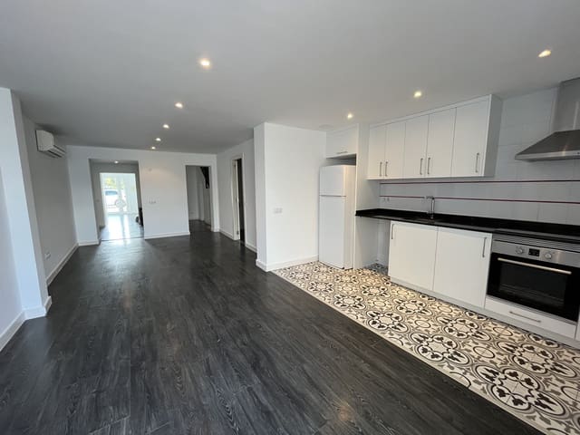 3 quarto Moradia Geminada para arrendar em Llubí com piscina - 1 800 € (Ref: 9447245)