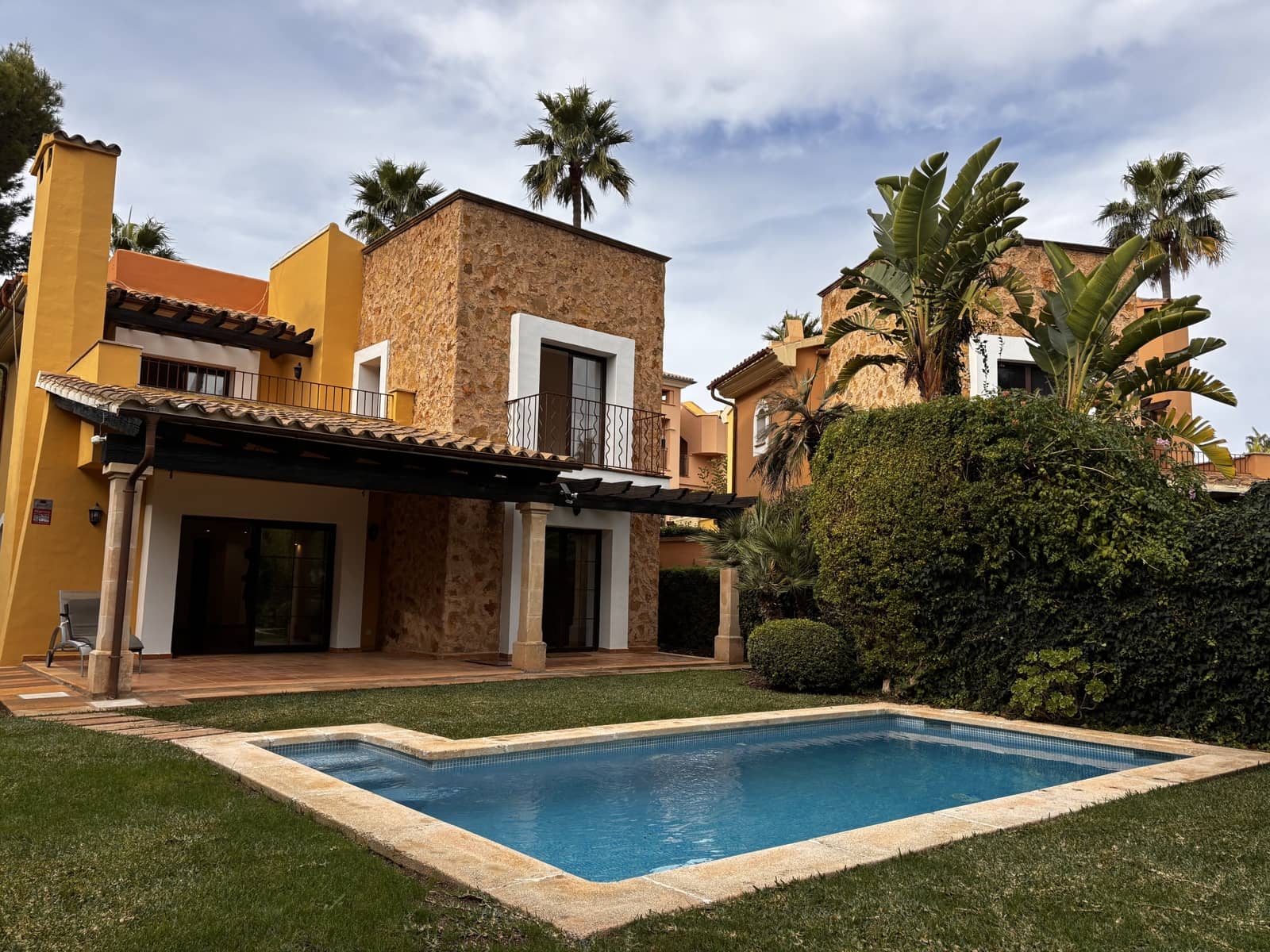 3 soveværelse Villa til salg i Santa Ponsa med garage - € 1.250.000 (Ref: 9447246)