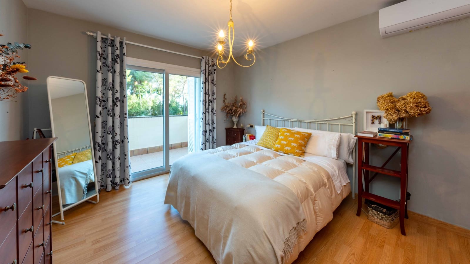 5 soverom Villa til salgs i Cas Catala med svømmebasseng garasje - € 2 800 000 (Ref: 9447247)