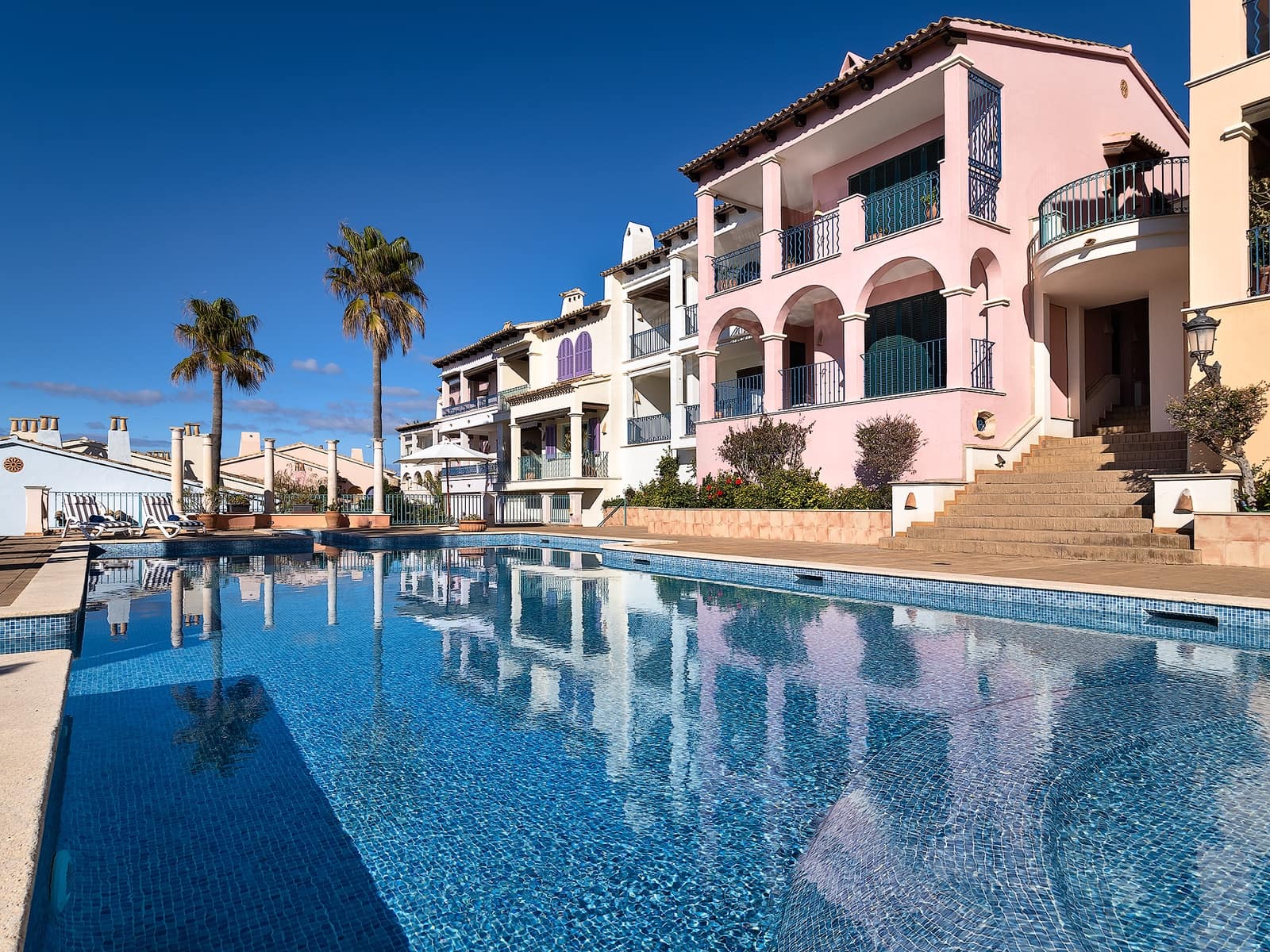 2 soverom Leilighet til salgs i Santa Ponsa med garasje - € 1 250 000 (Ref: 9469826)