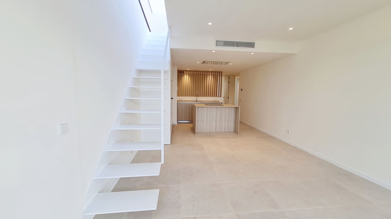 3 slaapkamer Penthouse te huur in Palma de Mallorca met garage - € 2.700 (Ref: 9469831)