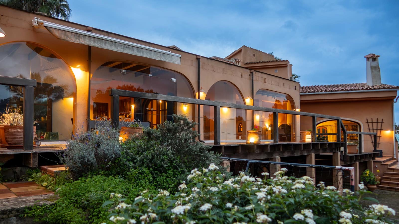 4 bedroom Villa for sale in Santa Ponsa with pool garage - € 2,300,000 (Ref: 9469832)