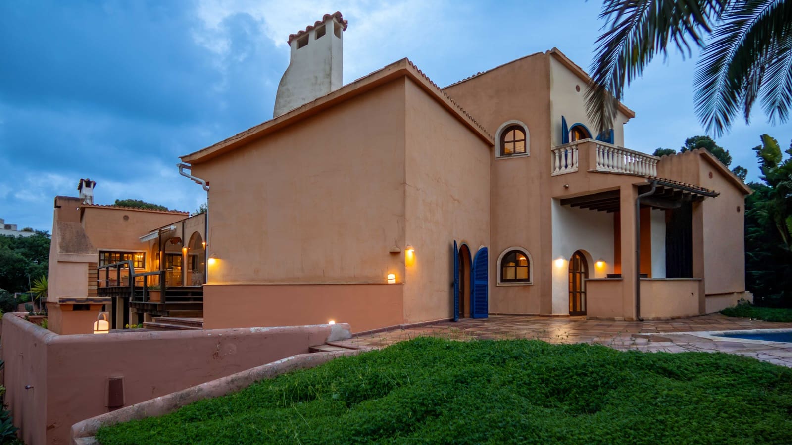 4 bedroom Villa for sale in Santa Ponsa with pool garage - € 2,300,000 (Ref: 9469832)