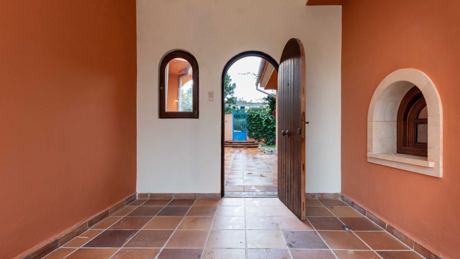 4 bedroom Villa for sale in Santa Ponsa with pool garage - € 2,300,000 (Ref: 9469832)