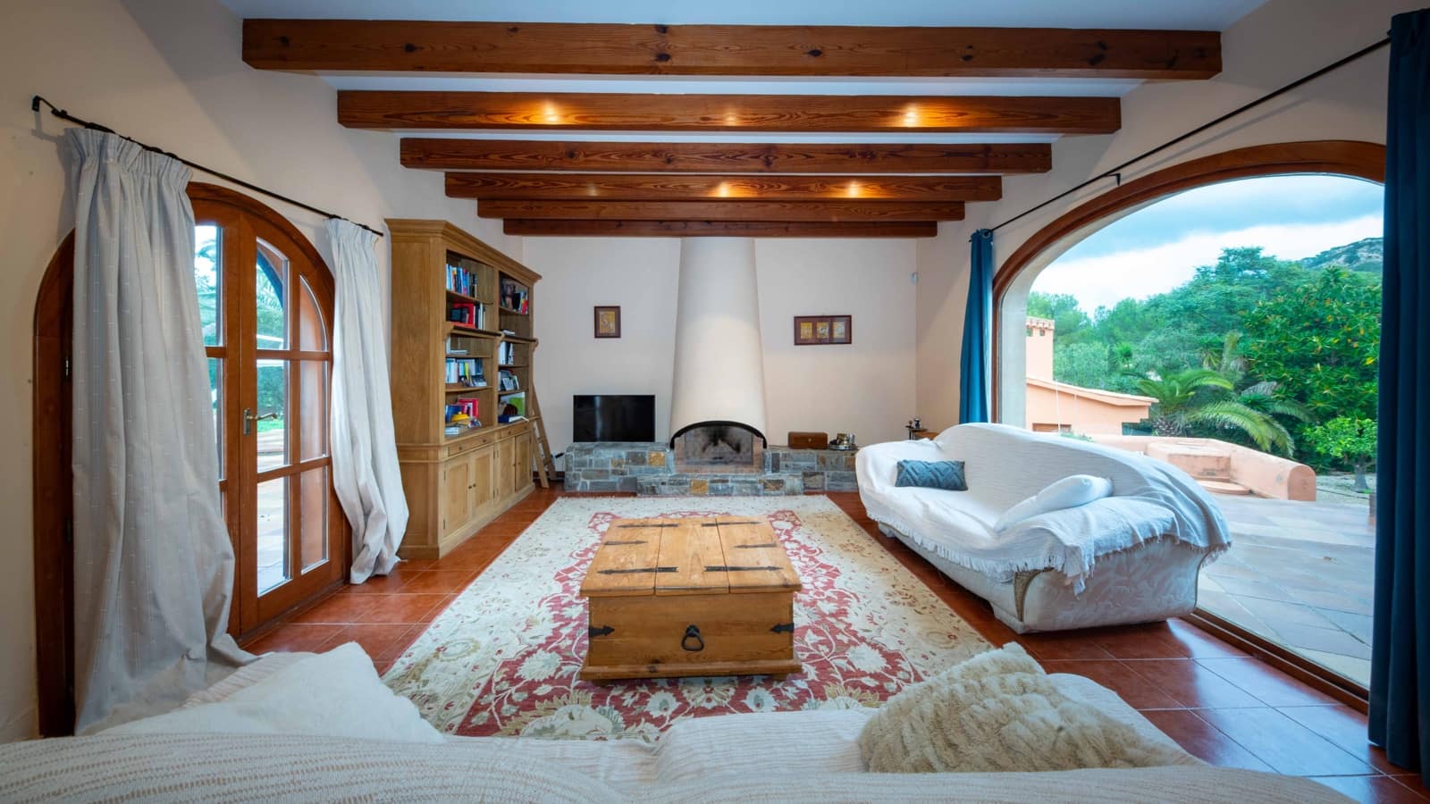 4 bedroom Villa for sale in Santa Ponsa with pool garage - € 2,300,000 (Ref: 9469832)