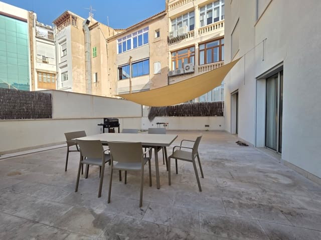 4 Zimmer Apartment zu vermieten in Plaça dels Patins, Palma de Mallorca - 2.800 € (Ref: 9469840)