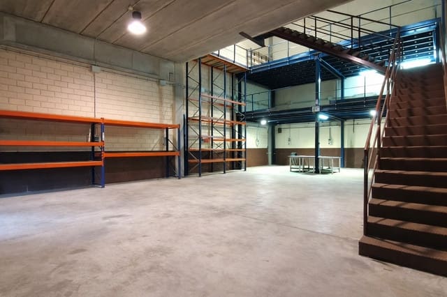 Commerciale da affittare in Llucmajor con garage - 2.800 € (Rif: 9479067)