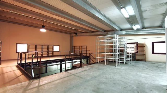 Commerciale da affittare in Llucmajor con garage - 2.800 € (Rif: 9479067)