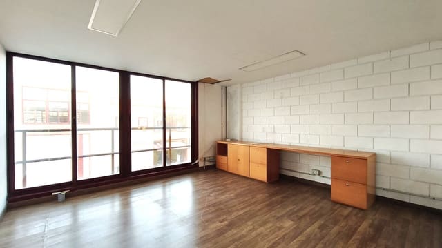 Commerciale da affittare in Llucmajor con garage - 2.800 € (Rif: 9479067)