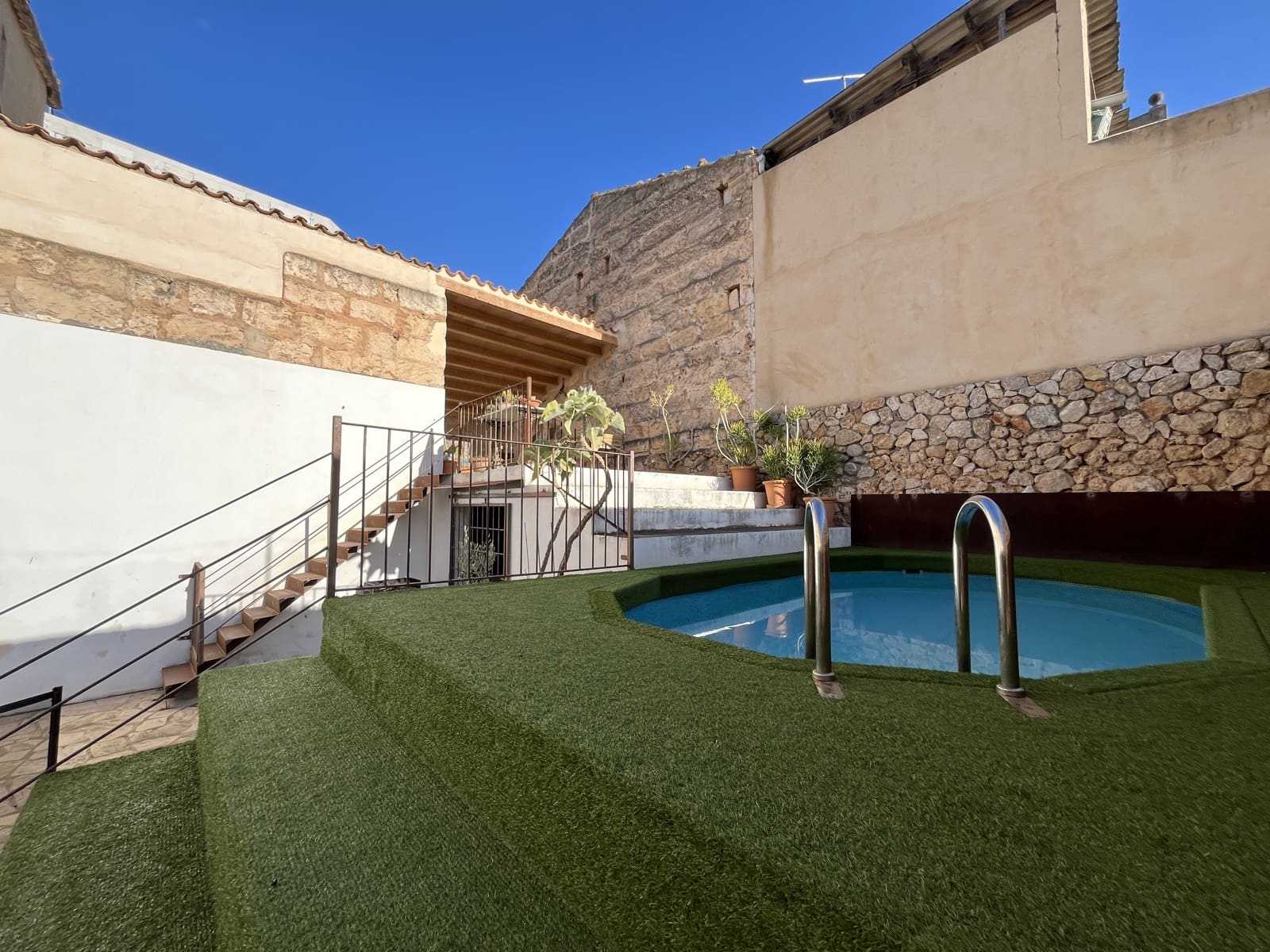 3 sypialnia Dom do wynajęcia w Sa Pobla z basenem garażem - 3 000 € (Ref: 9487969)