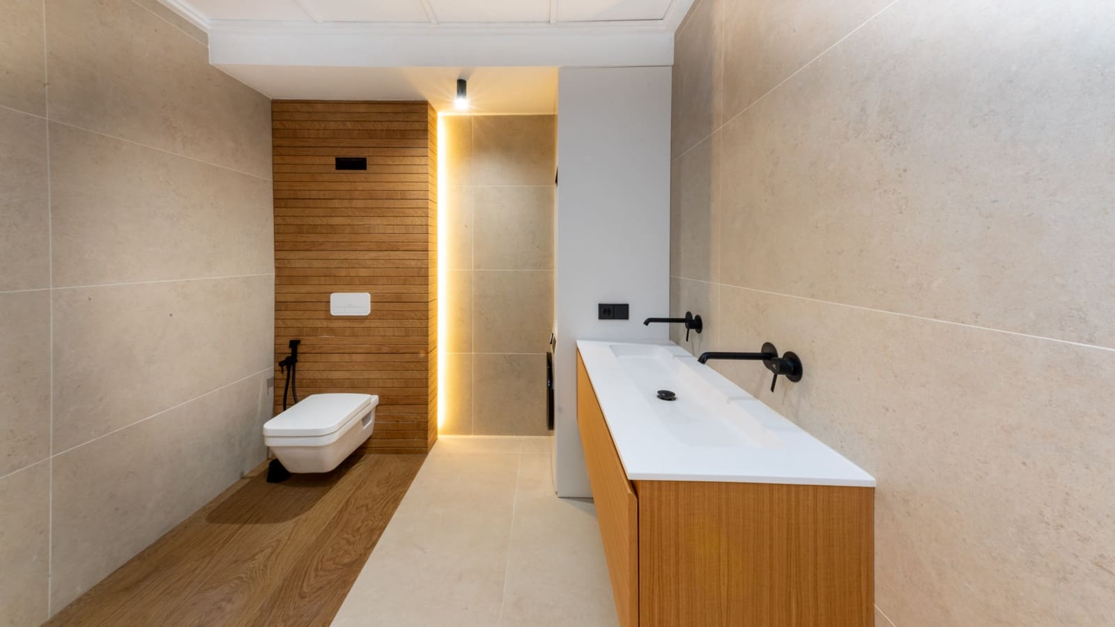 3 bedroom Apartment for sale in Palma de Mallorca - € 1,650,000 (Ref: 9487971)