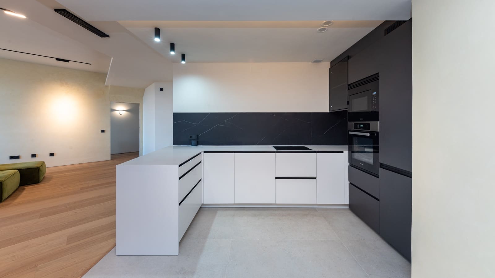 3 bedroom Apartment for sale in Palma de Mallorca - € 1,650,000 (Ref: 9487971)