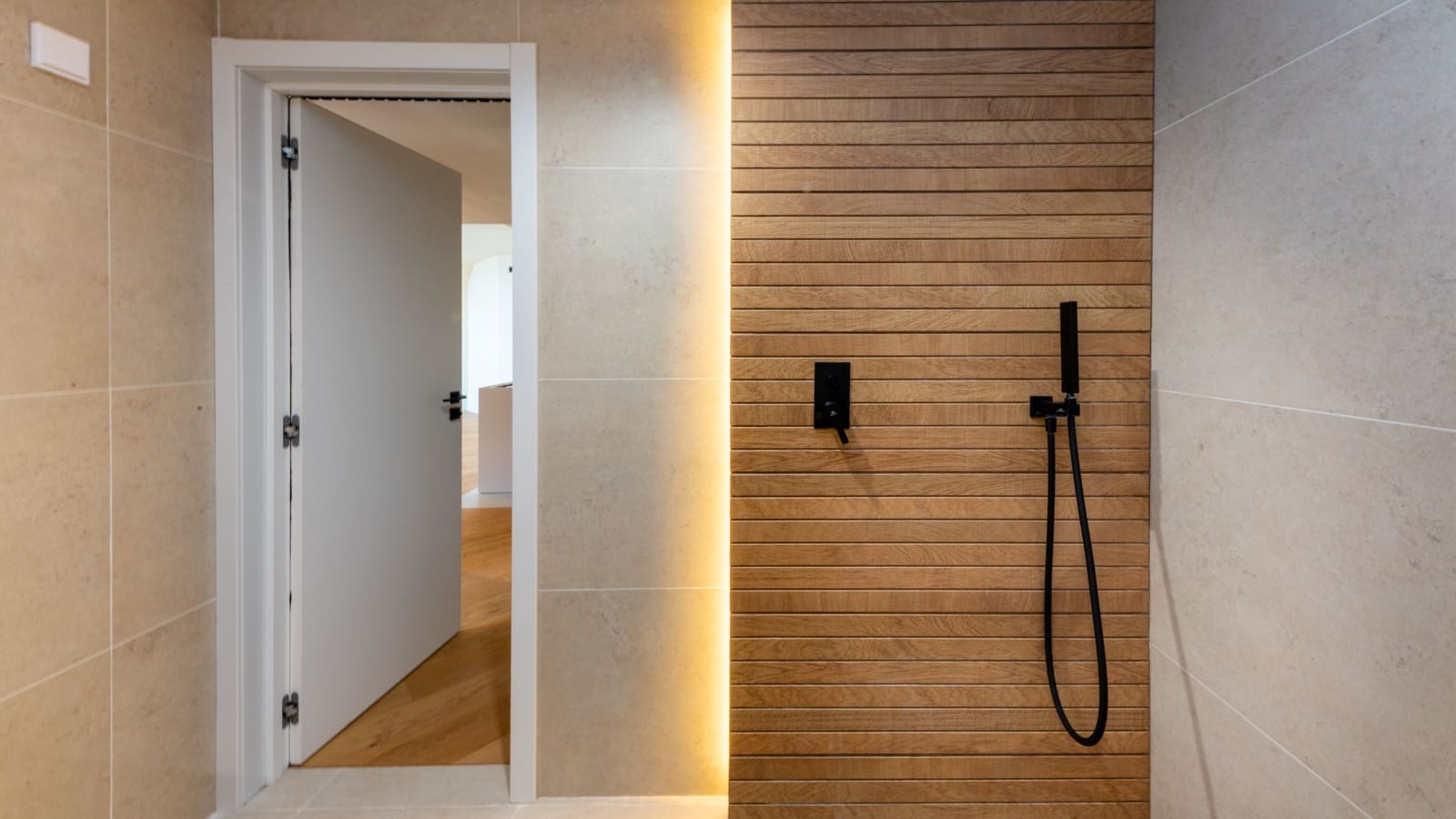 3 bedroom Apartment for sale in Palma de Mallorca - € 1,650,000 (Ref: 9487971)