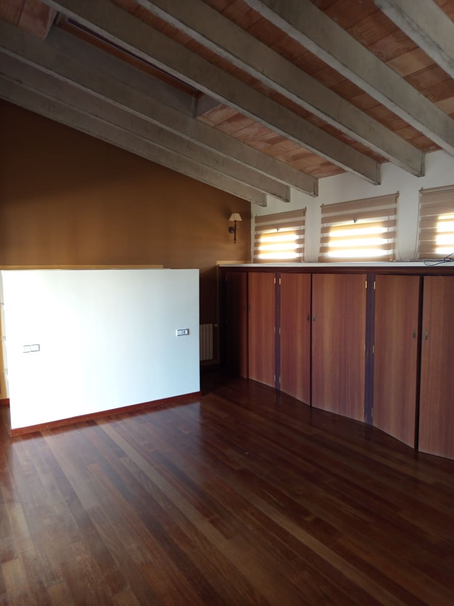 3 camera da letto Casa da affittare in Consell con garage - 1.600 € (Rif: 9494063)