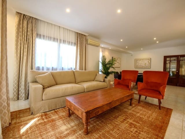 3 makuuhuone Rivitalo myytävänä paikassa Portocristo / Port de Manacor, Manacor mukana uima-altaan 
autotalli - 1 590 000 € (Ref: 9494064)