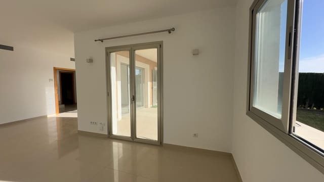 4 bedroom Semi-detached Villa for rent in Cala Vinyes / Cala Vinyas / Cala Viñas, Calvià with garage - € 3,750 (Ref: 9496551)