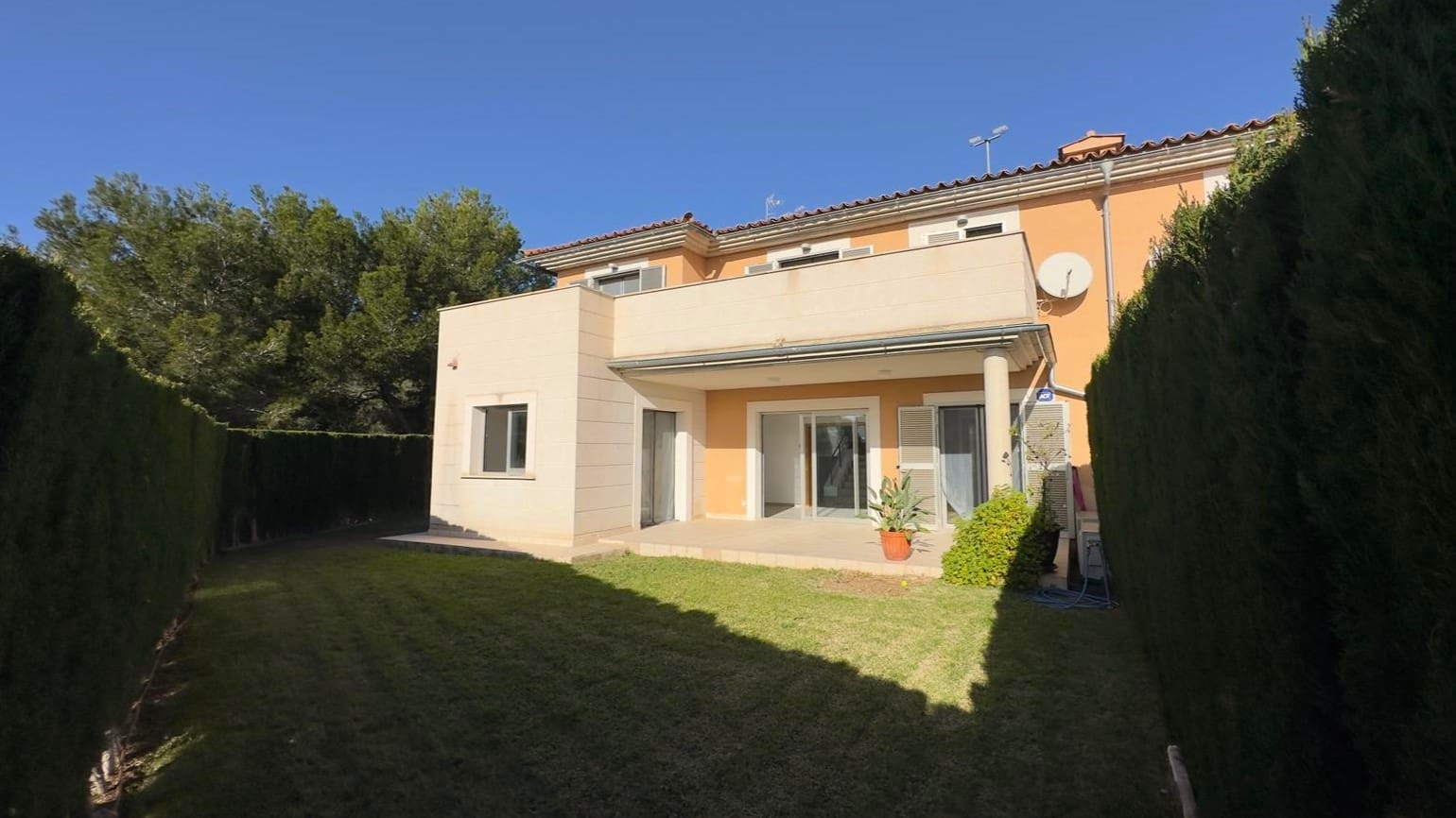 4 bedroom Semi-detached Villa for rent in Cala Vinyes / Cala Vinyas / Cala Vinas with garage - € 3,750 (Ref: 9496551)