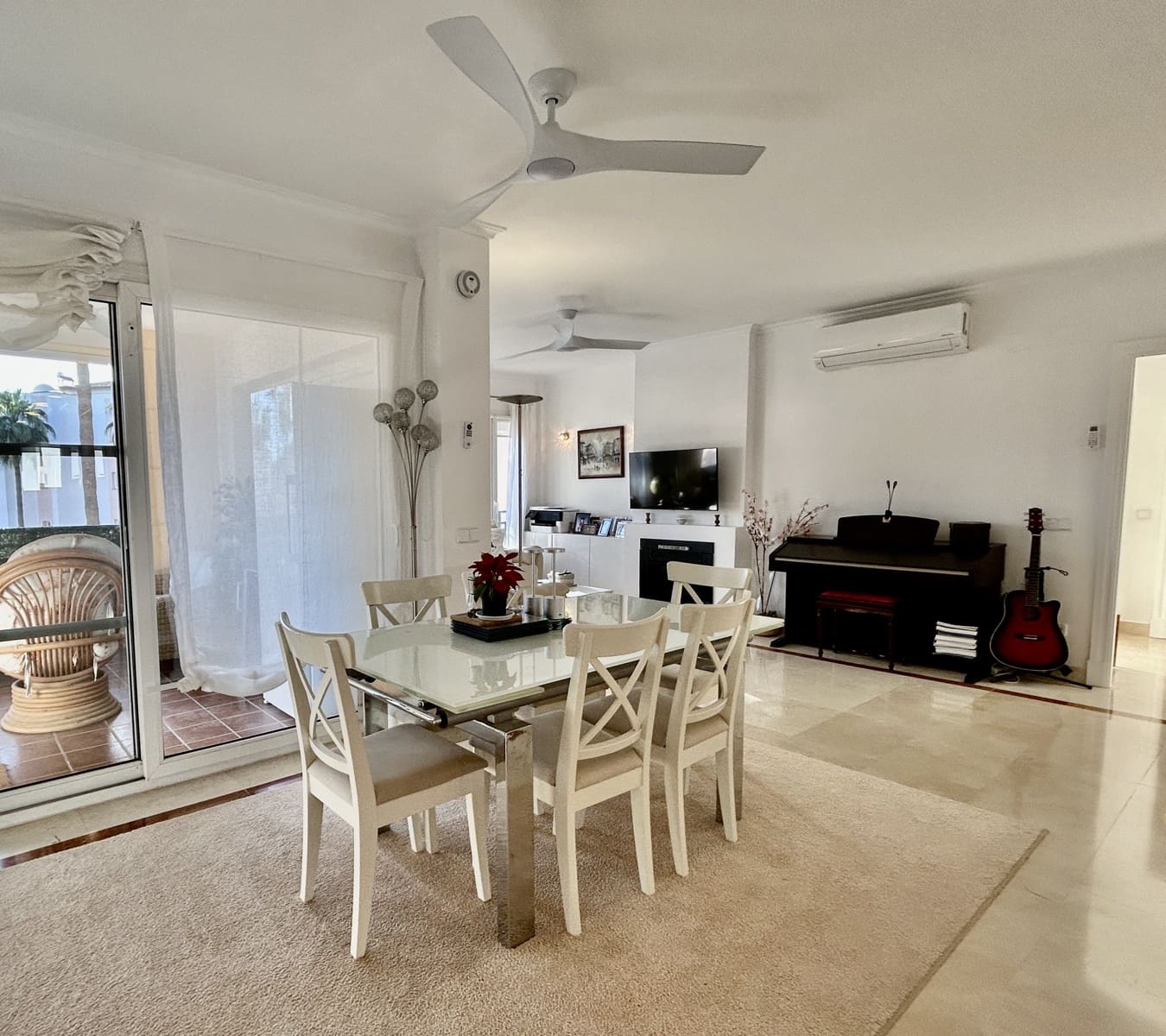 3 bedroom Apartment for rent in Santa Ponsa with garage - € 3,200 (Ref: 9500738)