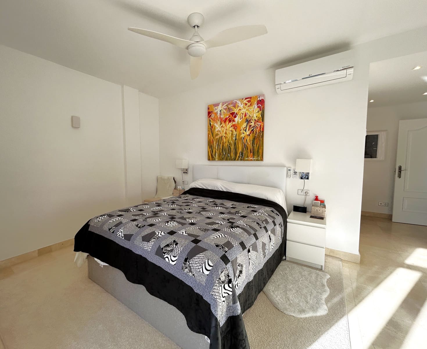 3 bedroom Apartment for rent in Santa Ponsa with garage - € 3,200 (Ref: 9500738)